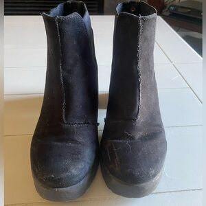 Black top shop heeled boots